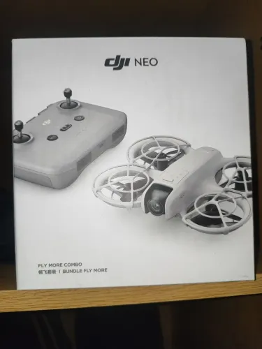 DJI NEO COMBO 3 BATERIAS 2 HELICES EXTRAS