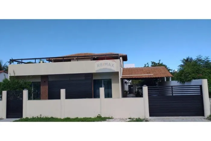 Morar em paz: Casa em Condomínio Fechado perto da praia