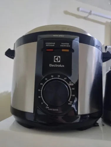 Panela de pressão elétrica Eletrolux novíssima 