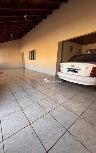 Casa à venda 3 dormitórios, sendo 1 suíte - Macatuba, otima localização