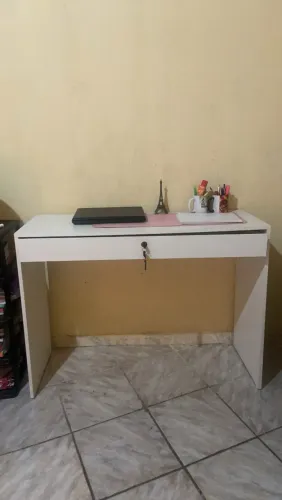 Vendo Penteadeira/ escrivaninha