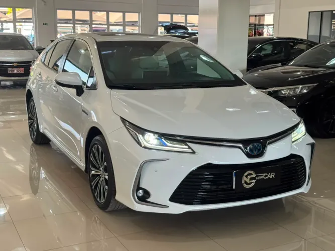 Toyota Corolla Altis Prem. Hybrid 1.8 Flex AUT 2023