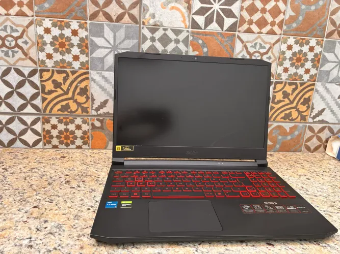 Acer Nitro 5 modelo AN515 com defeito