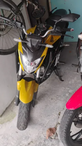 Moto cb300f,