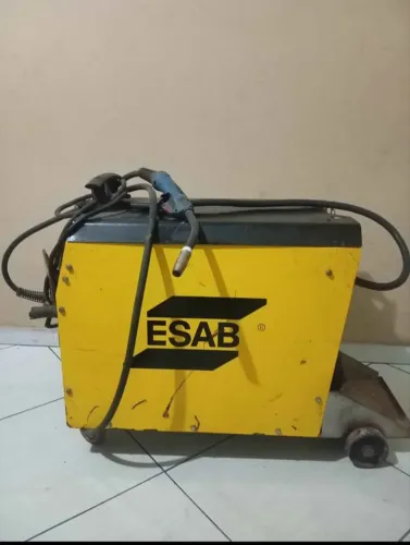 Máquina de solda Esab mig