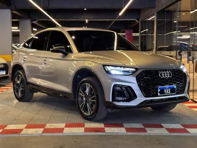 Audi Q5 SB P Black. 2.0 TFSIe S.tr. QT (hib.) 2023