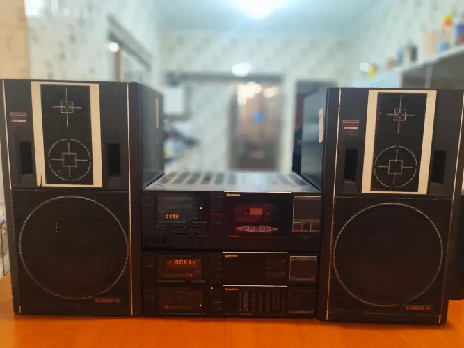 Som antigo gradiente turbo energy 75 só venda funciona tudo deck precisa de revisão