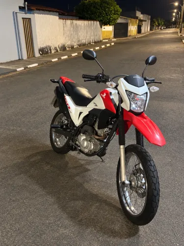 Honda NXR 160 Bros 2017 - Bem Conservada, Documento em Dia