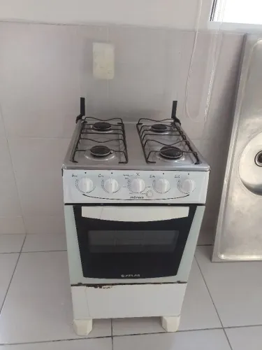 Fogão 4 bocas usado