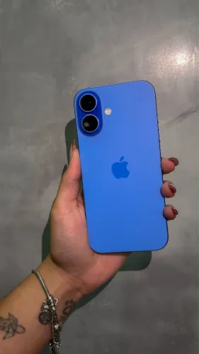 iPhone 16