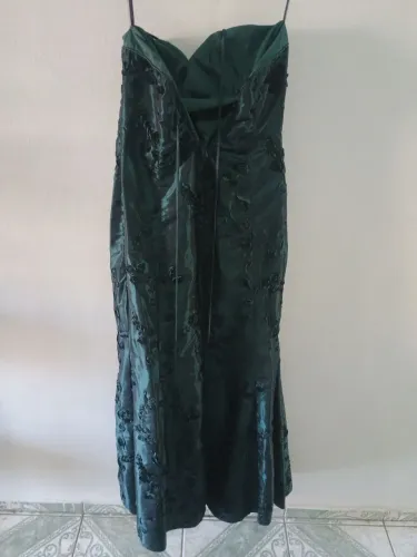 Vestido verde de baile