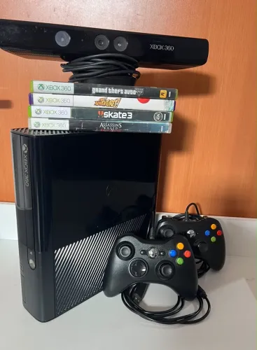Xbox 360 Super Slim Vários jogos aparelho muito novo + Garantia 