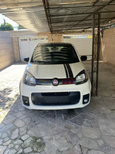Fiat Uno Sporting Dualogic 1.4 EVO Flex 8V 4P 2015