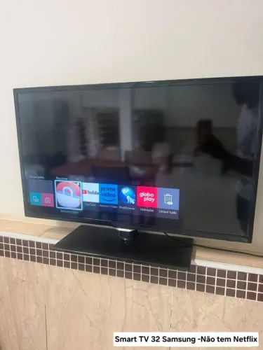 Smart TV 32 Samsung - 750,00 Vista ou 12x 73,12 no cartão de crédito <br>Não tem Netflix