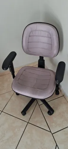 Cadeira de escritório giratória