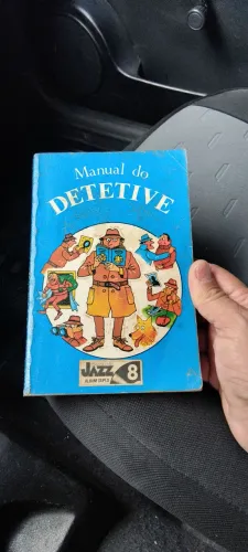 Livro infanti juvenil manual do detetive. Anos 80.