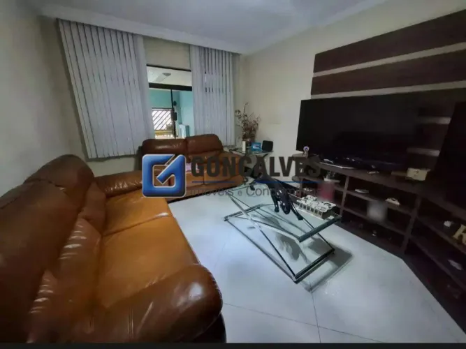 Casa Residencial à venda em São Bernardo do Campo (Bairro Dos Casa) | 10 quartos, 6 suítes