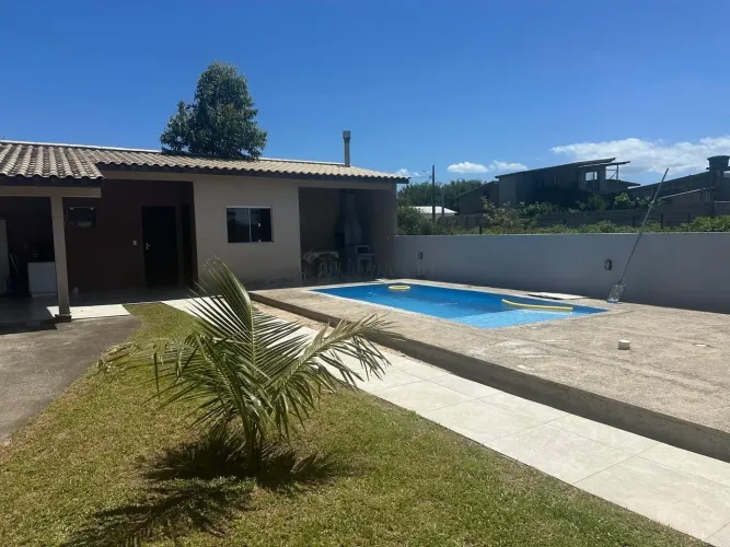 Casa à Venda em Garopaba-SC - Bairro Limpa 2 Quartos, 130m² Venha Conhecer Seu Novo Paraís