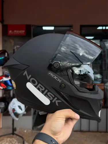 Capacete Norisk Rock Monocolor | Estado de novo!