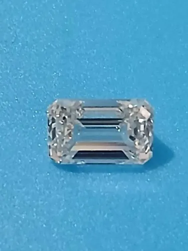 Pedra diamante belíssima. CVD