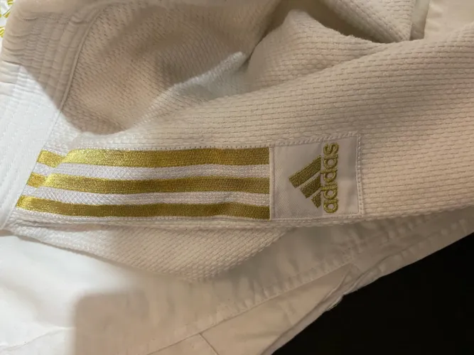 Quimono de Judô Adidas Branco (Tamanho 165cm) - Ótimo Estado