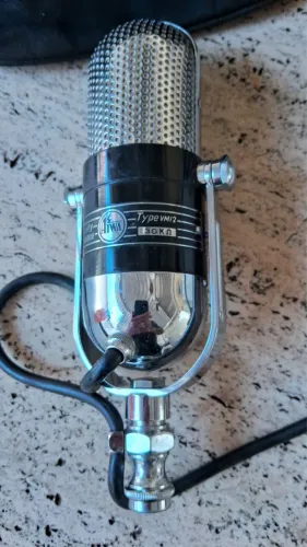 Microfone de fita Aiwa Type VM 12