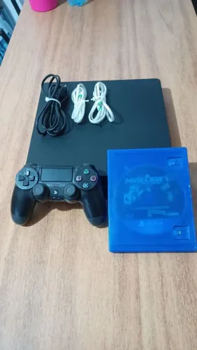 PlayStation PS4 1TB Slim + Um controle ( brinde ) + Um jogo ( Minecraft ) 
