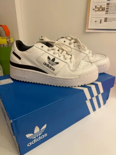 Tênis Adidas Forum Bold W - Branco e Preto - Tam. 35 - Seminovo com Caixa