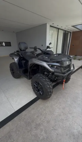QUADRICICLO OUTLANDER MAX XT 700