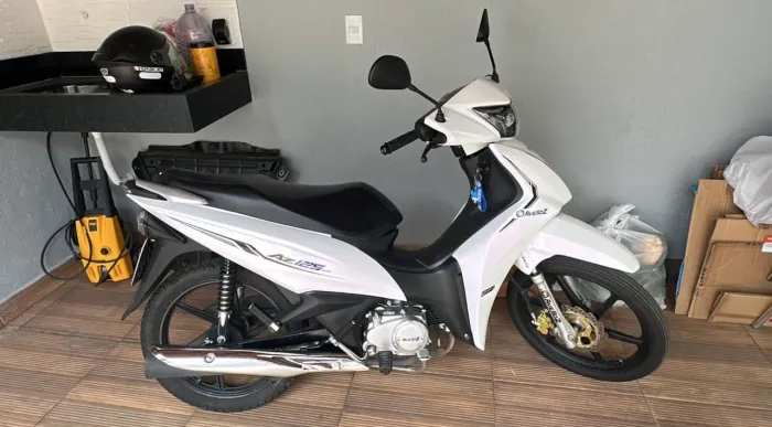  Biz 125 Avelloz AZ Alfa (Única Dona) - Apenas 1.470km + 2 Capacetes de brinde!