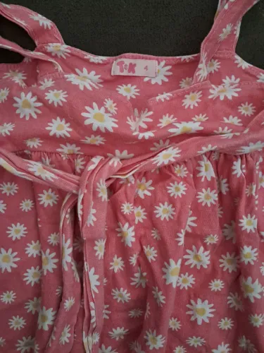 Vestido florido marca T e K - tamanho 4