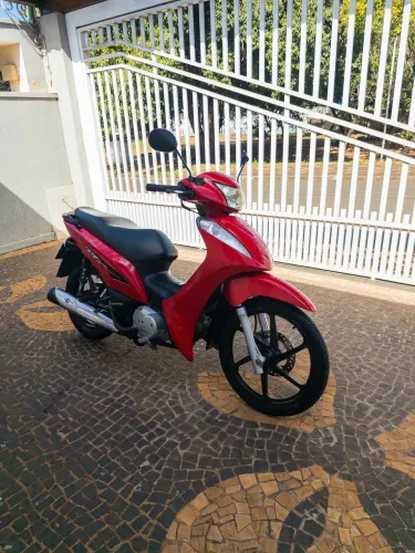 Honda Biz 125 EX 2015 Vermelha