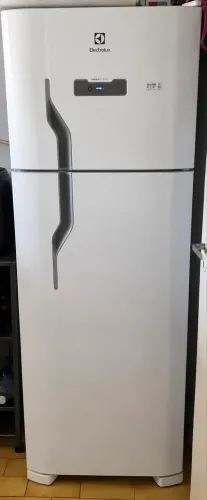 Geladeira Frost Free 310L Branco Electrolux 220V