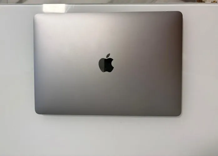 Macbook Pro M2 (2022) - 256GB