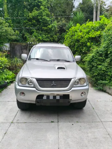 Mitsubishi L200 Sport HPE 2.5 4X4 CD DTI Dies. Aut. 2005