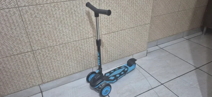 Patinete Infantil DM Toys Excelente Estado