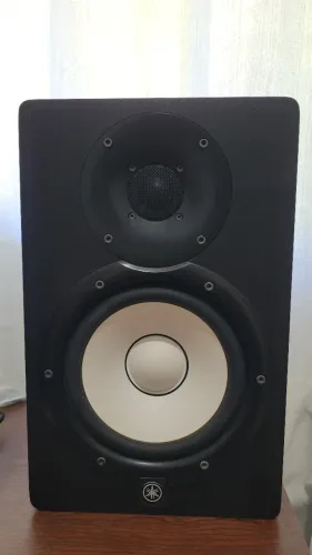 MONITOR DE AUDIO PAR YAMAHA HS7 220V NA CAIXA