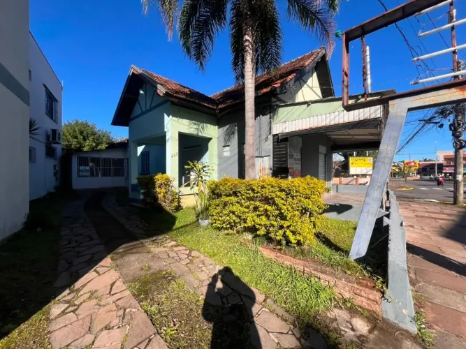Casa com 2 dormitórios para alugar, 60 m² por R$ 1.745,00/mês - Centro - Estância Velha/RS