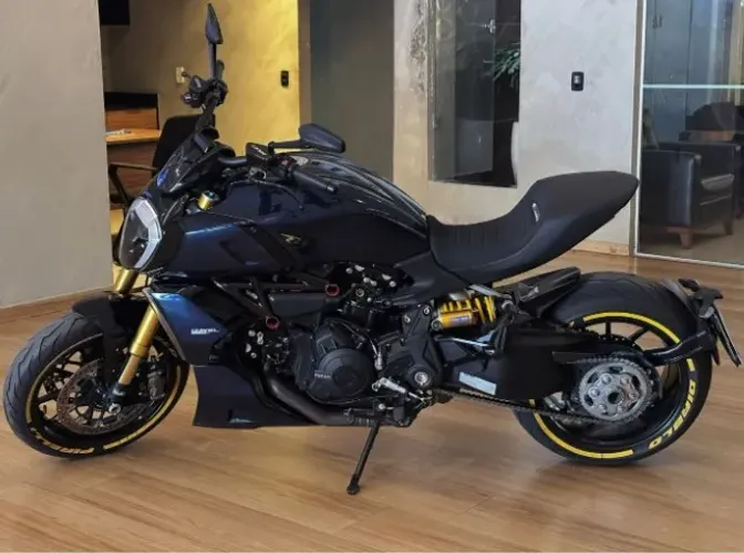 DUCATI/DIAVEL 1260 S 2021/2022 - 13.039 km