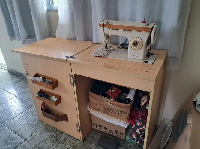 Máquina singer zig zag 247 com gabinete