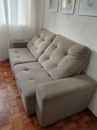 Vende-se um sofá cama.
