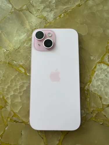 iPhone 15  - 128GB