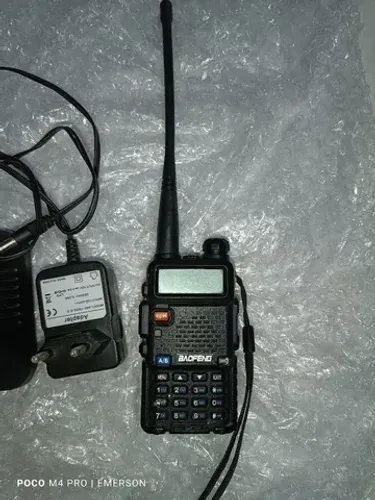 1 Rádio COMUNICADOR BAOFENG UV5R usado