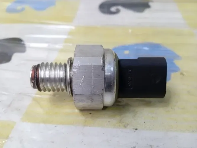 Sensor Pressao Óleo Motor Cruze Turbo 2017-21 Cod. 12637356 a99d9a99s9tub (1)