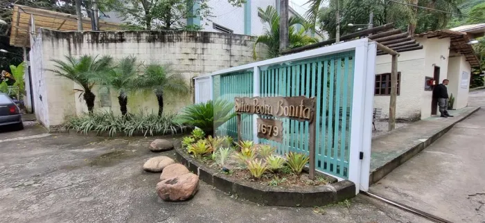 SELECIONE - Casa de Condomínio 3 quartos, sendo 2 suítes