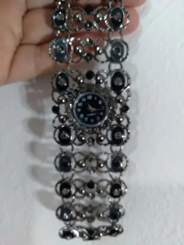 Relógio Feminino de Pulseira com Pedrarias