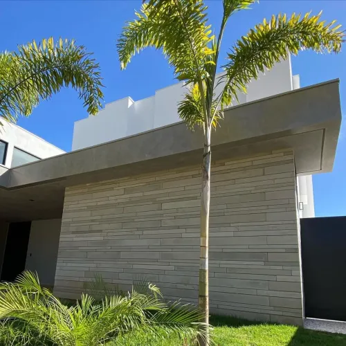 Régua pinus em cimenticio- concreto aparente 