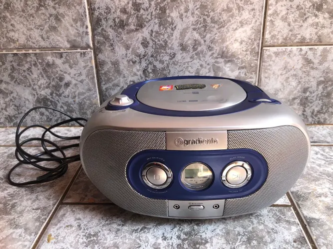 Cd player c/ rádio Fm