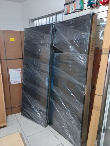 Porta de ferro 2.10x80 laminada pintada de Primer preto fosco 