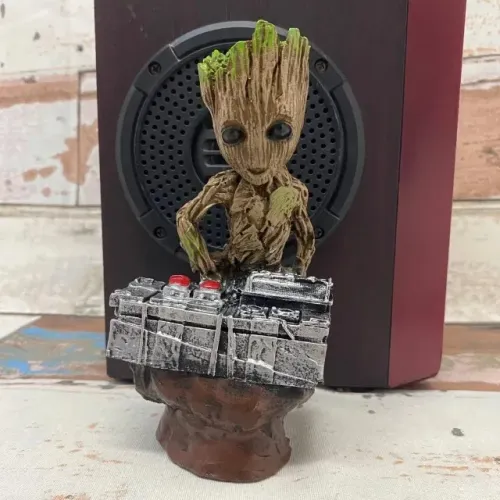 Boneco Baby Groot Bomba Marvel Guardiões da Galaxia Figure Miniatura em Resina
